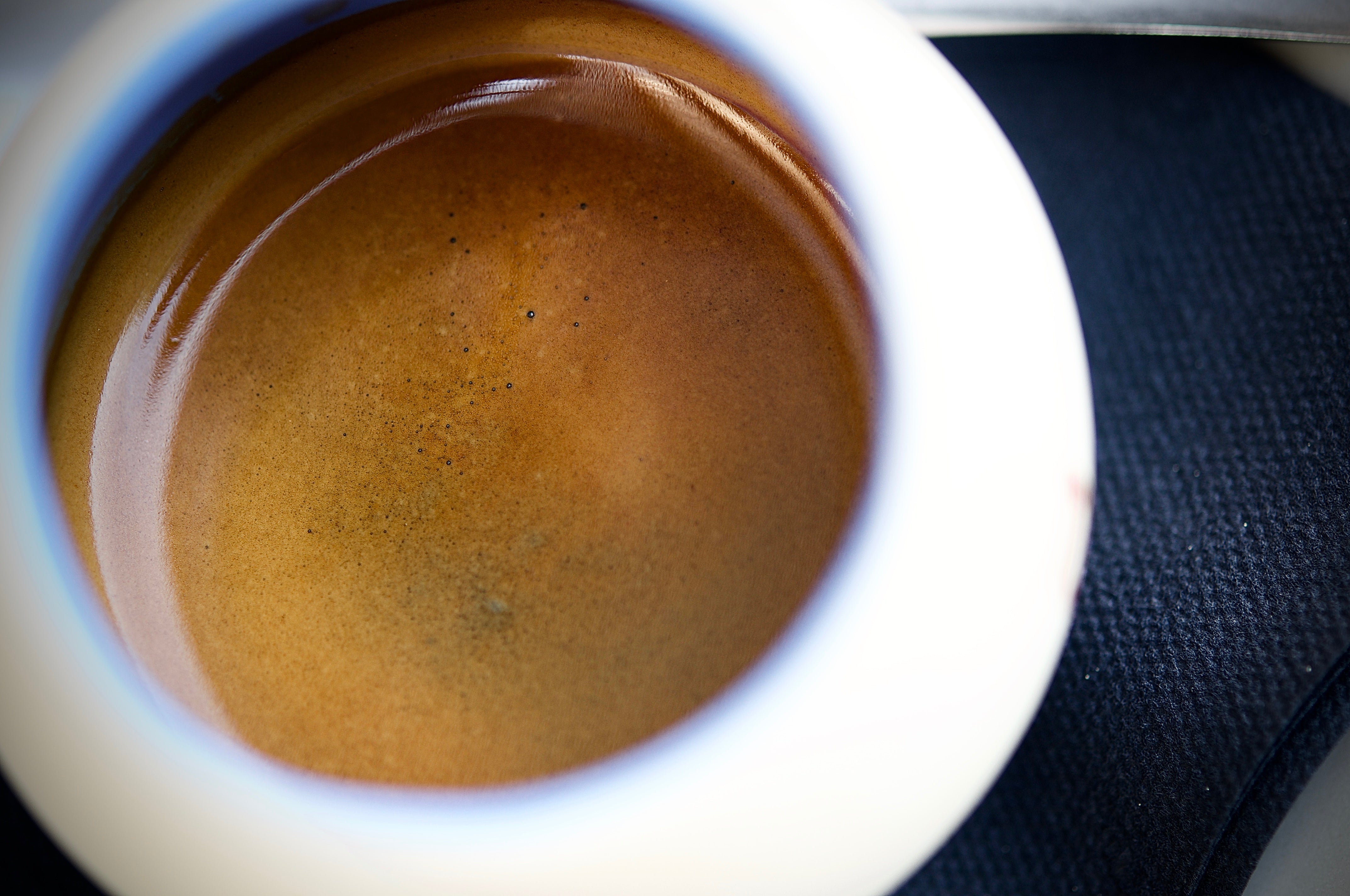 LA SEMILLA & EL VOLCÁN (taza espresso & plato)